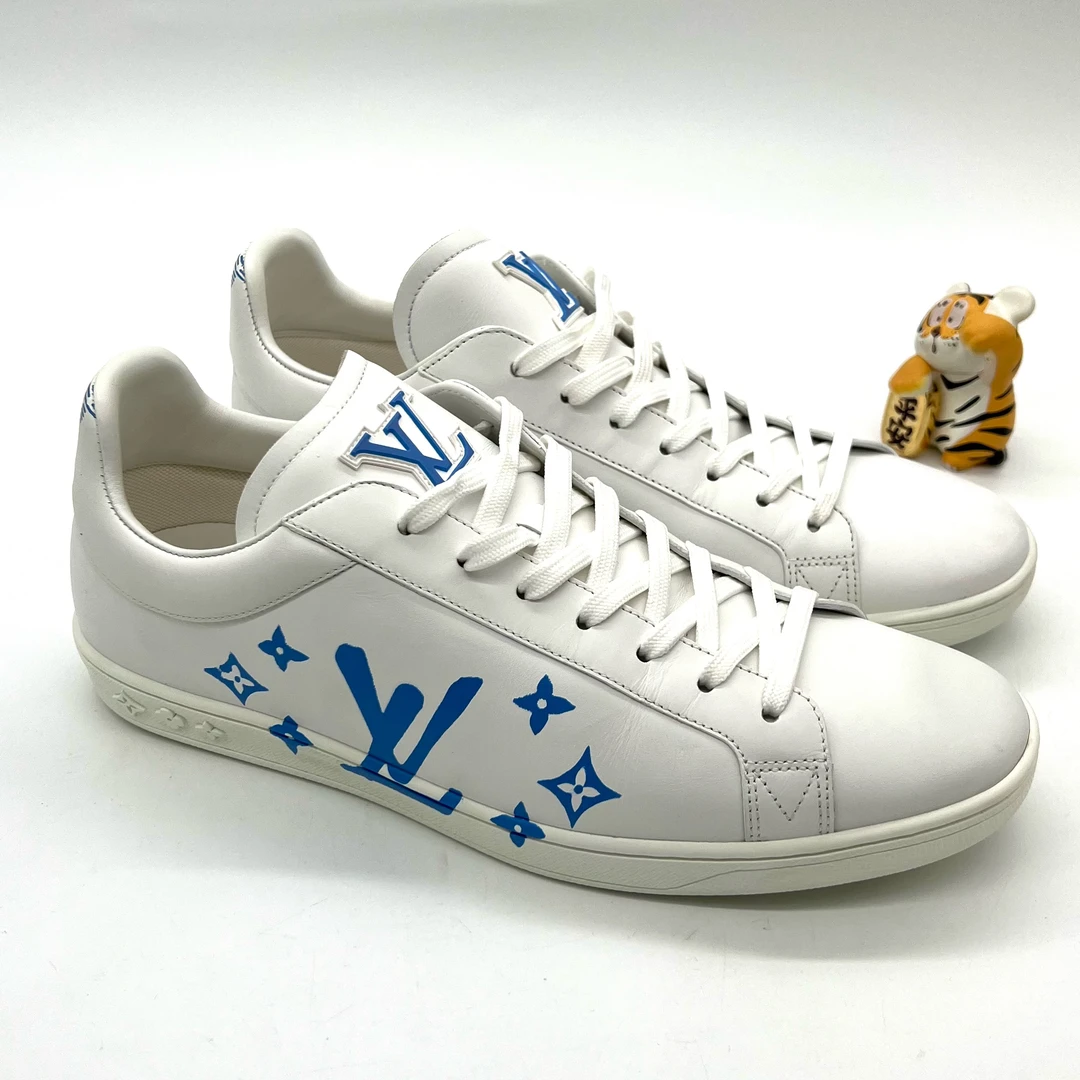99新 LouisVuitton/路易威登 男士 白色板鞋 蓝色LOGO印花 42.5码