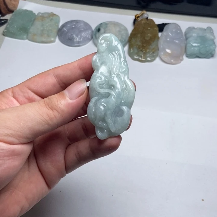 翡翠未镶嵌颈饰狐狸13