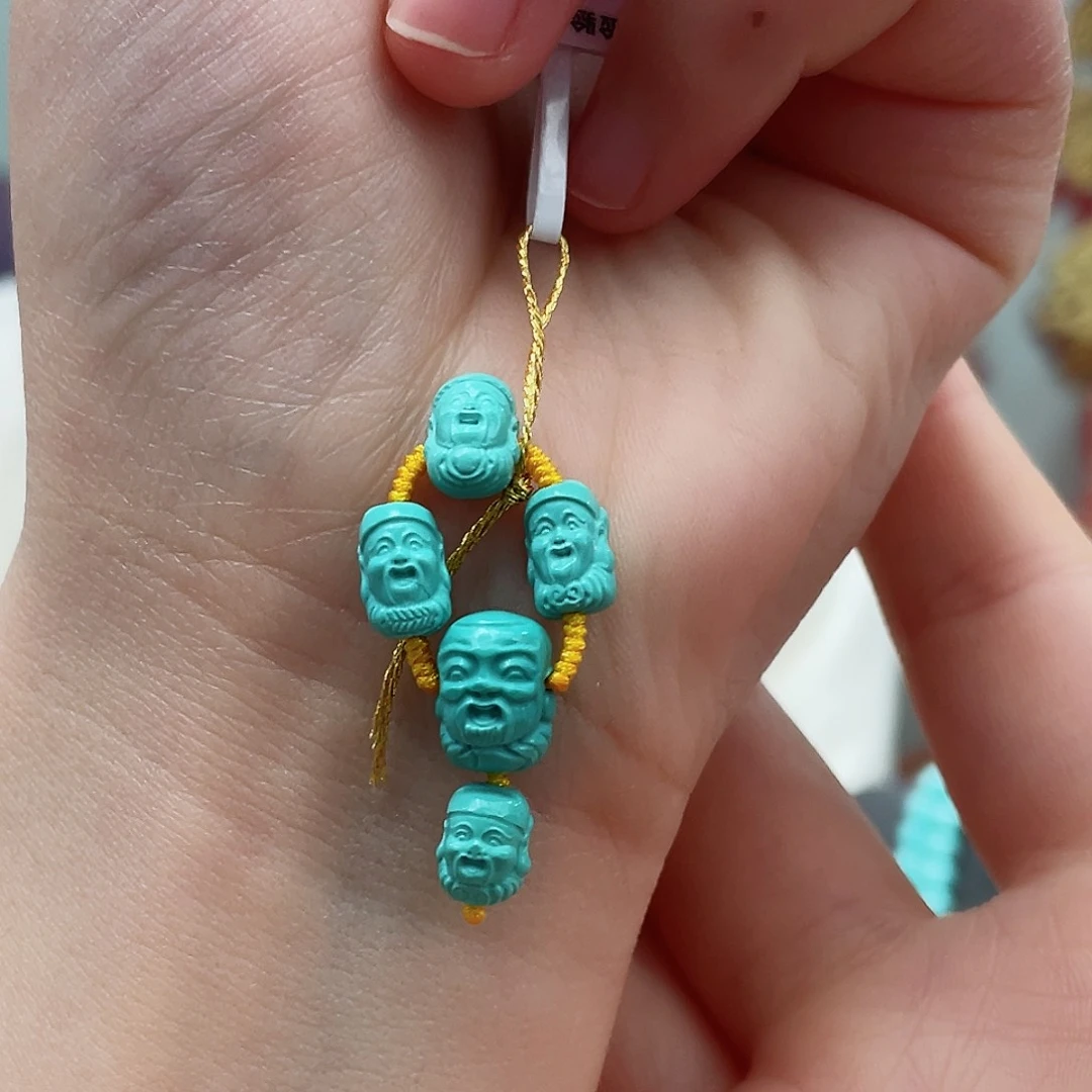 绿松石颈饰未镶嵌