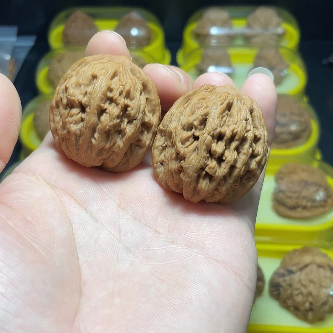 文玩核桃把件37尺麦穗虎头