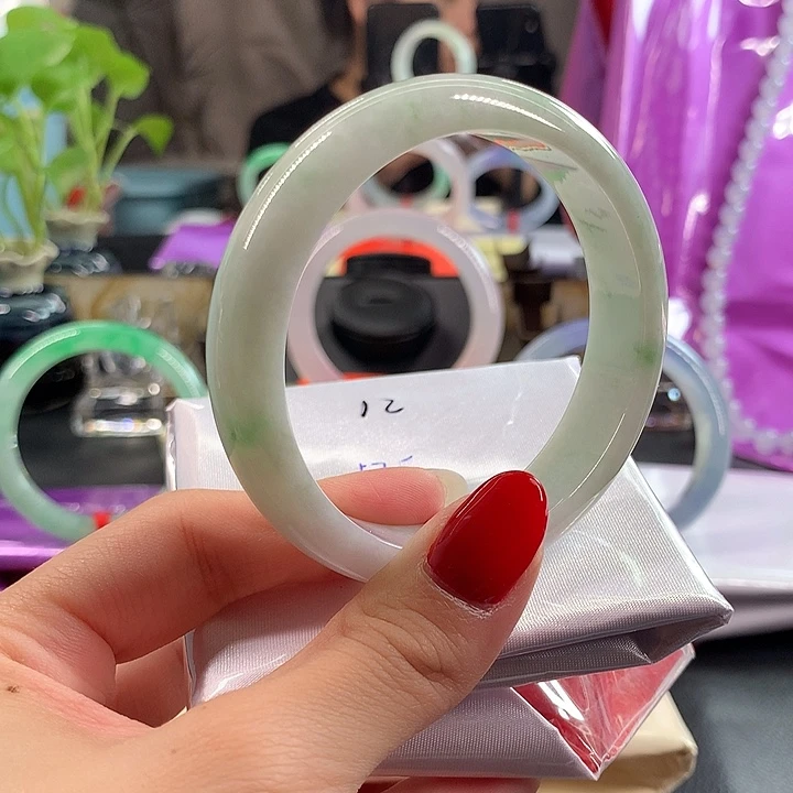 翡翠未镶嵌手镯57.5圈口