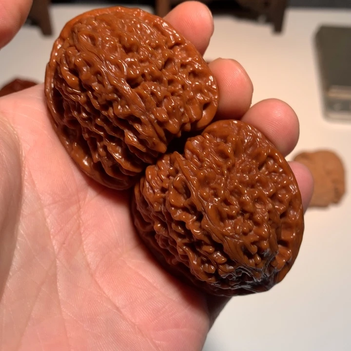 用***8桃核吊坠南疆石23WCH#00#