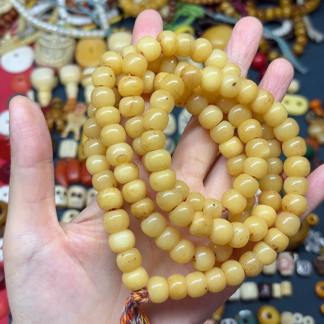 配饰等都可做一些点缀图案与