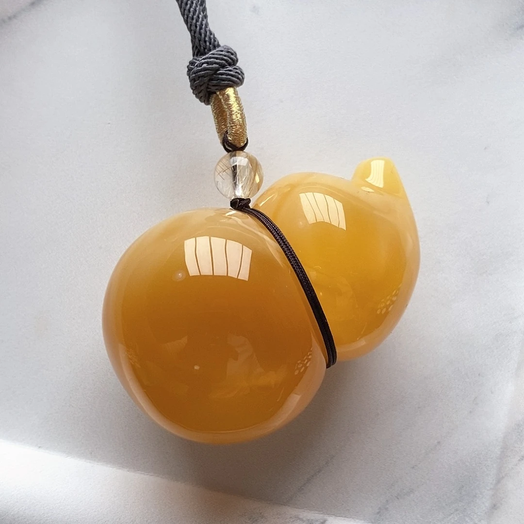 蜜蜡吊坠(赠链)未镶嵌