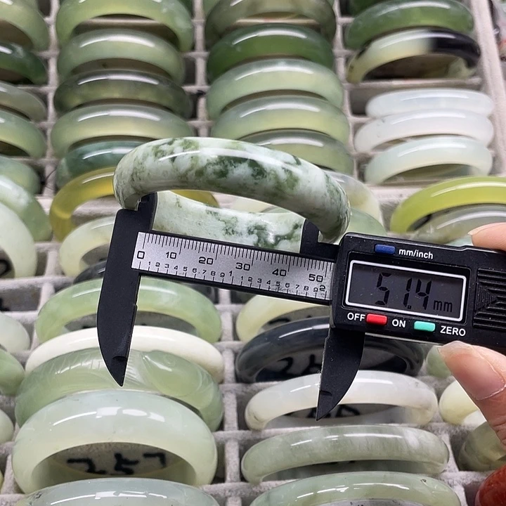 未镶嵌蛇纹石玉手镯243
