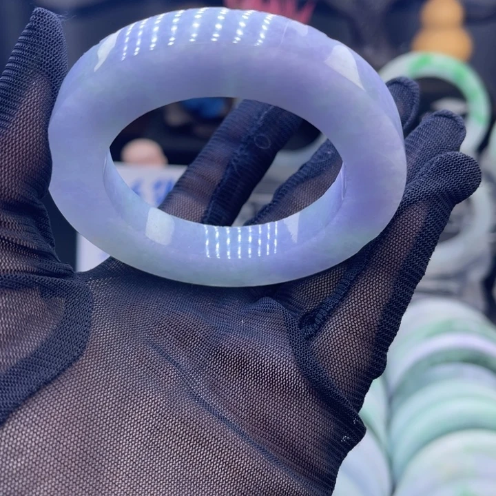 定制翡翠未镶嵌手镯