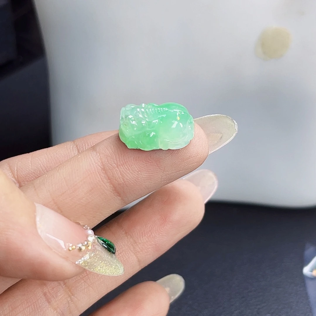 裸石翡翠FT063甜阳绿貔貅