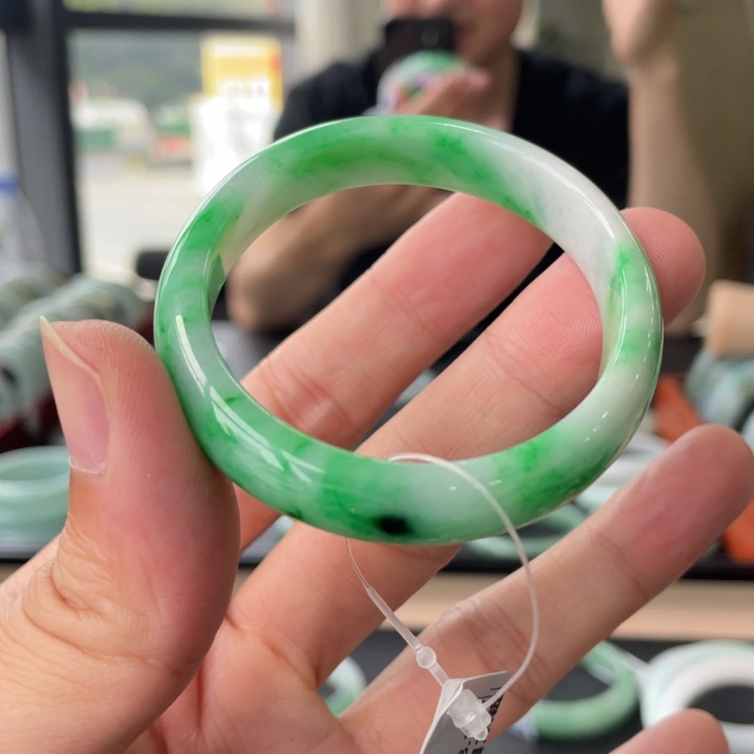 翡翠未镶嵌手镯53.8