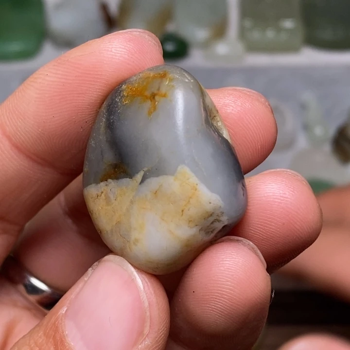 和田玉原石籽玉未镶嵌