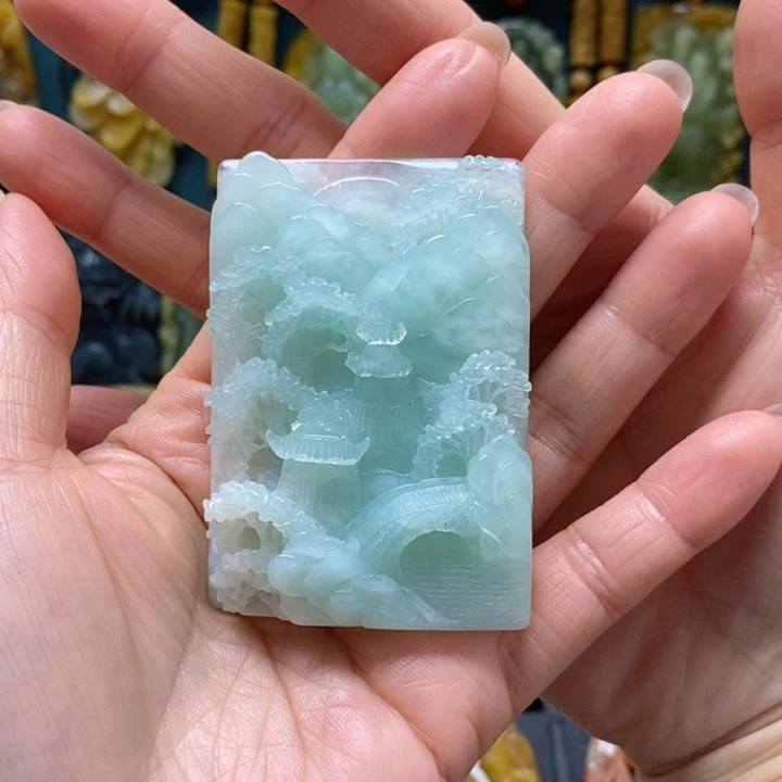 蛇纹石玉挂件未镶嵌
