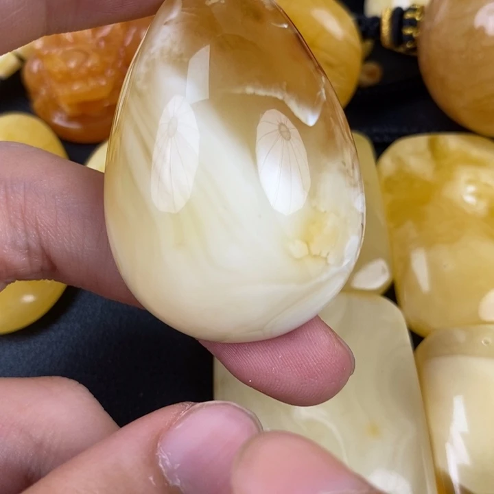 琥珀裸石未镶嵌微瑕44