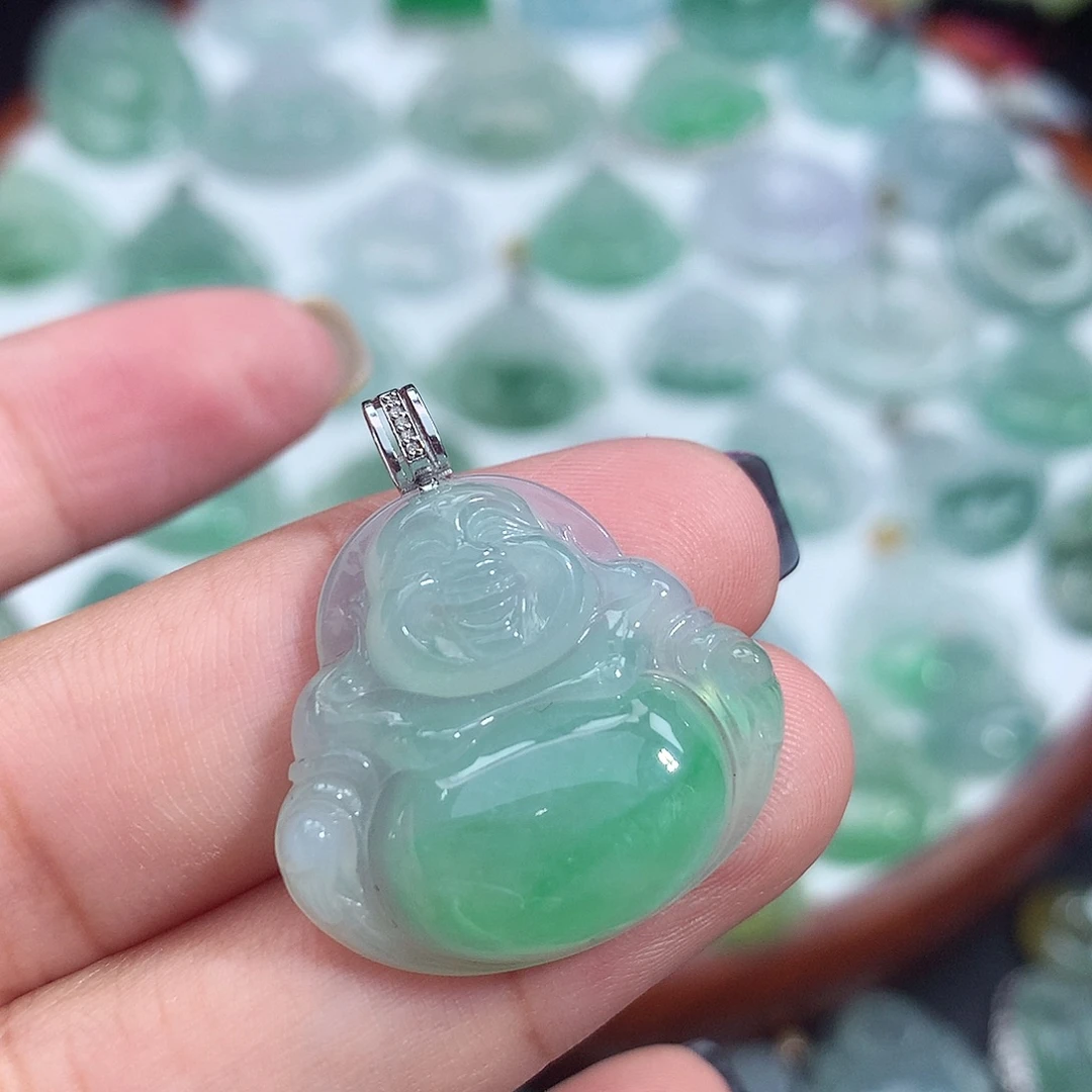 翡翠未镶嵌颈饰佛公