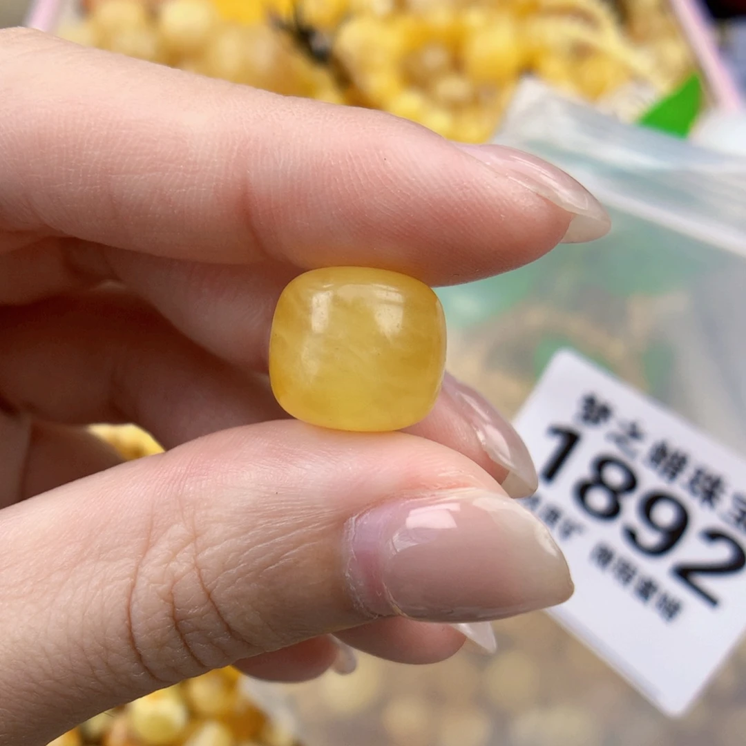 裸石琥珀未镶嵌13