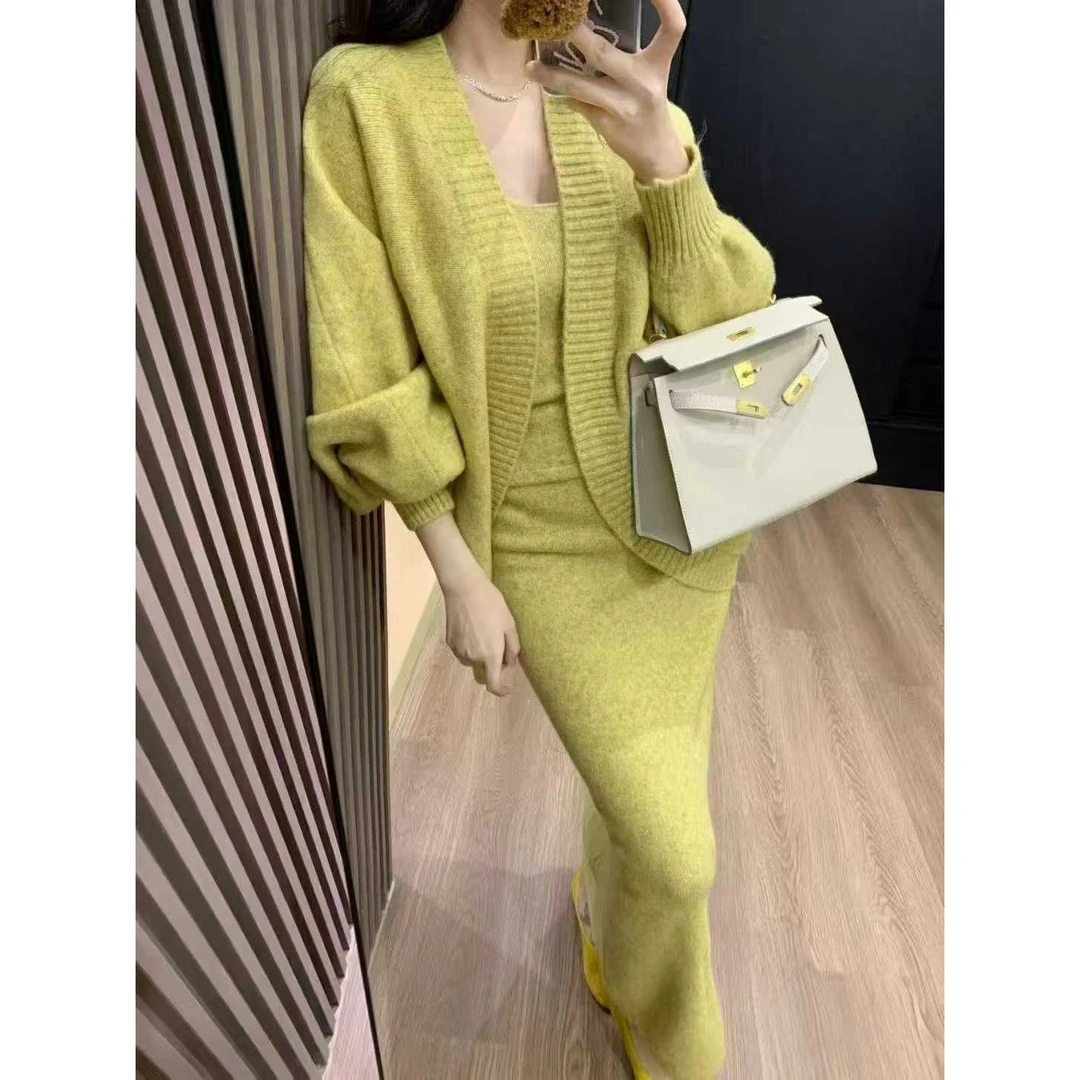 纯欲风高级感气质三件套针织衫秋冬新款设计感破洞御姐范毛衣套装