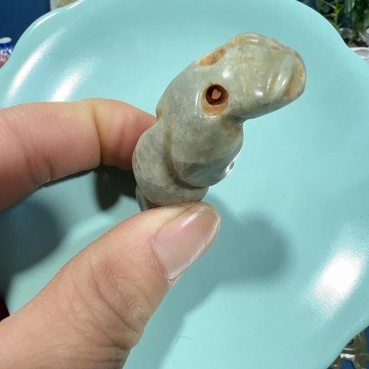 透闪石质玉未镶嵌挂件