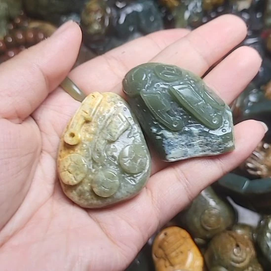 岫岩河磨玉（透闪石质玉）未镶嵌挂件