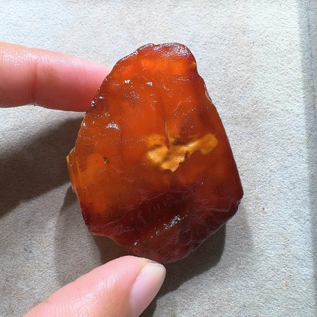 定制琥珀未镶嵌定制