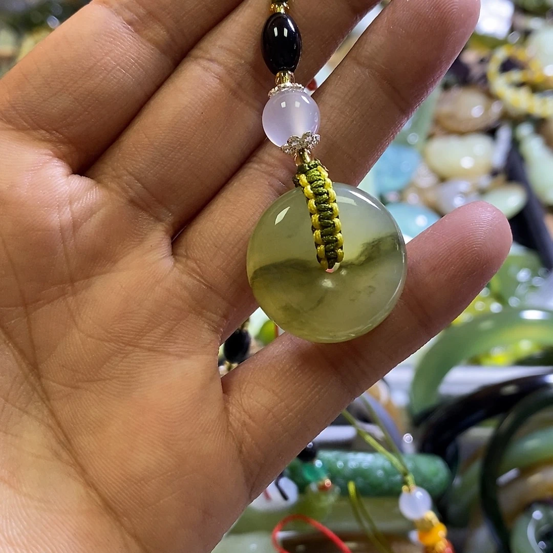 岫玉未镶嵌手机挂件