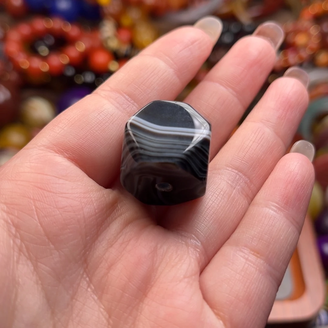 花***丫玛瑙/玉髓未镶嵌颈饰