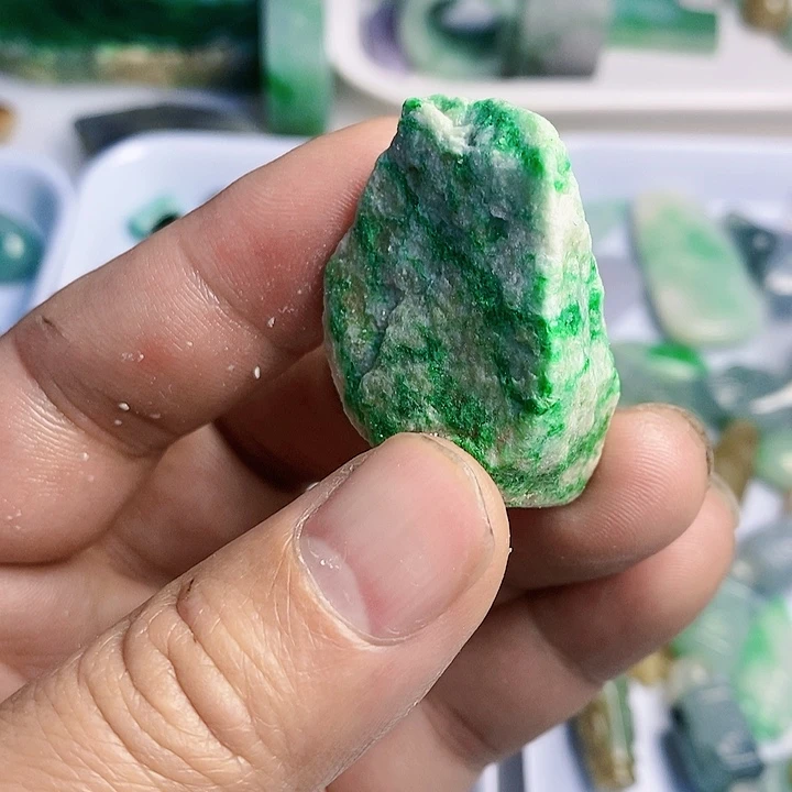 翡翠散珠天然翡翠A货挂件