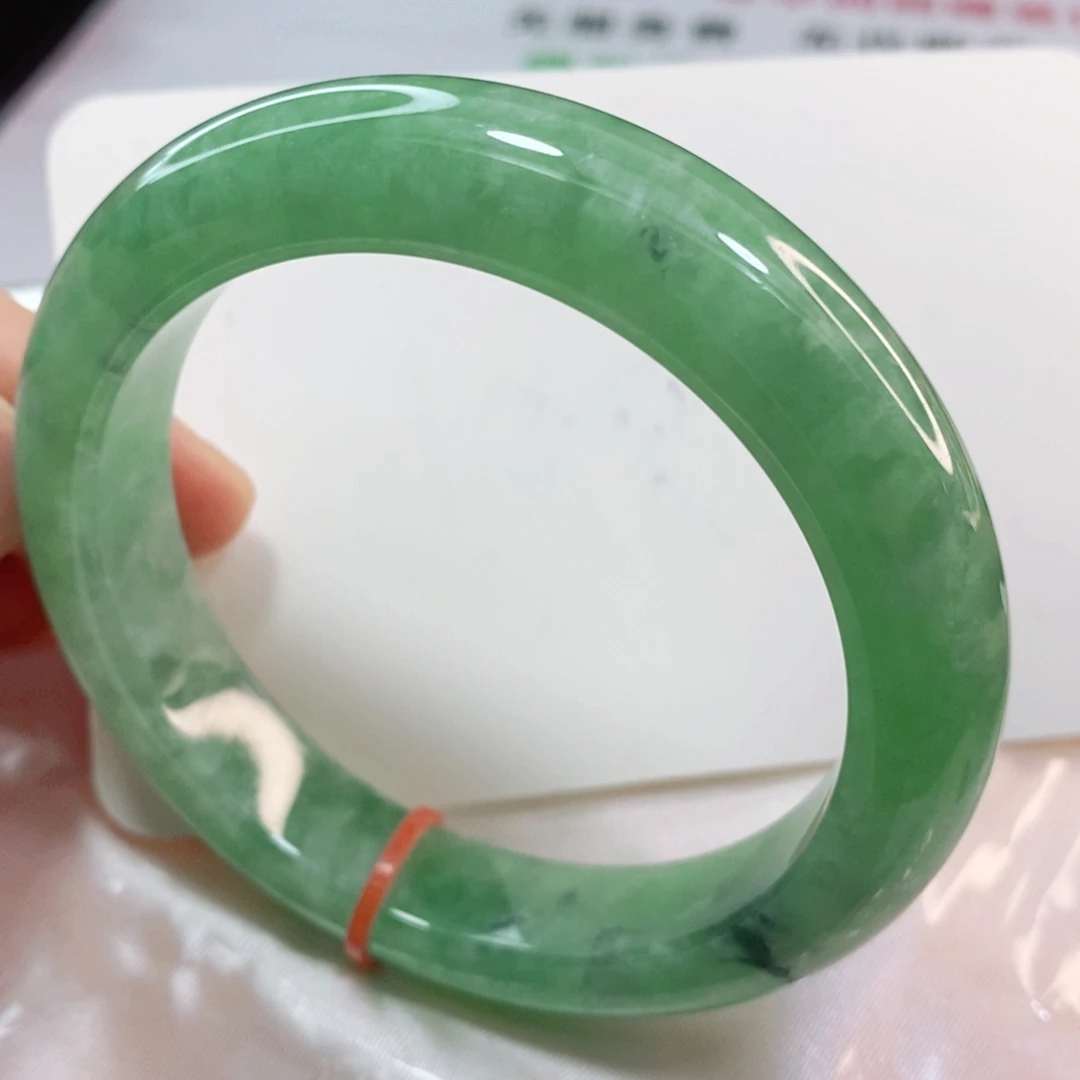 翡翠手镯未镶嵌58.5圈口