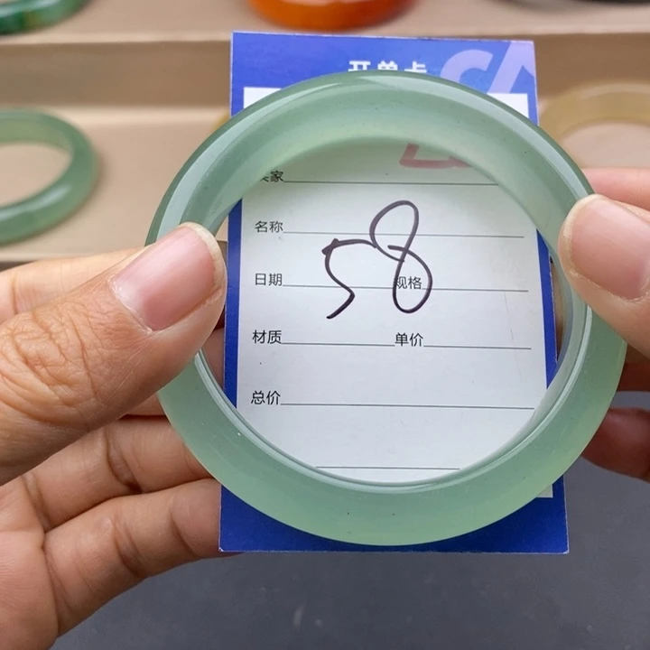 石英质玉未镶嵌手镯