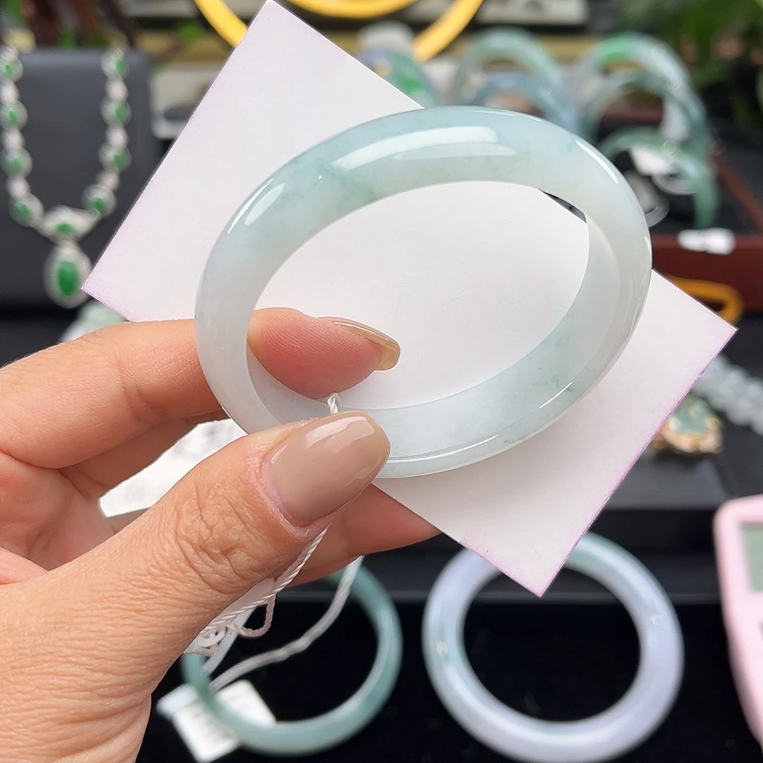 翡翠未镶嵌手镯翡翠手镯