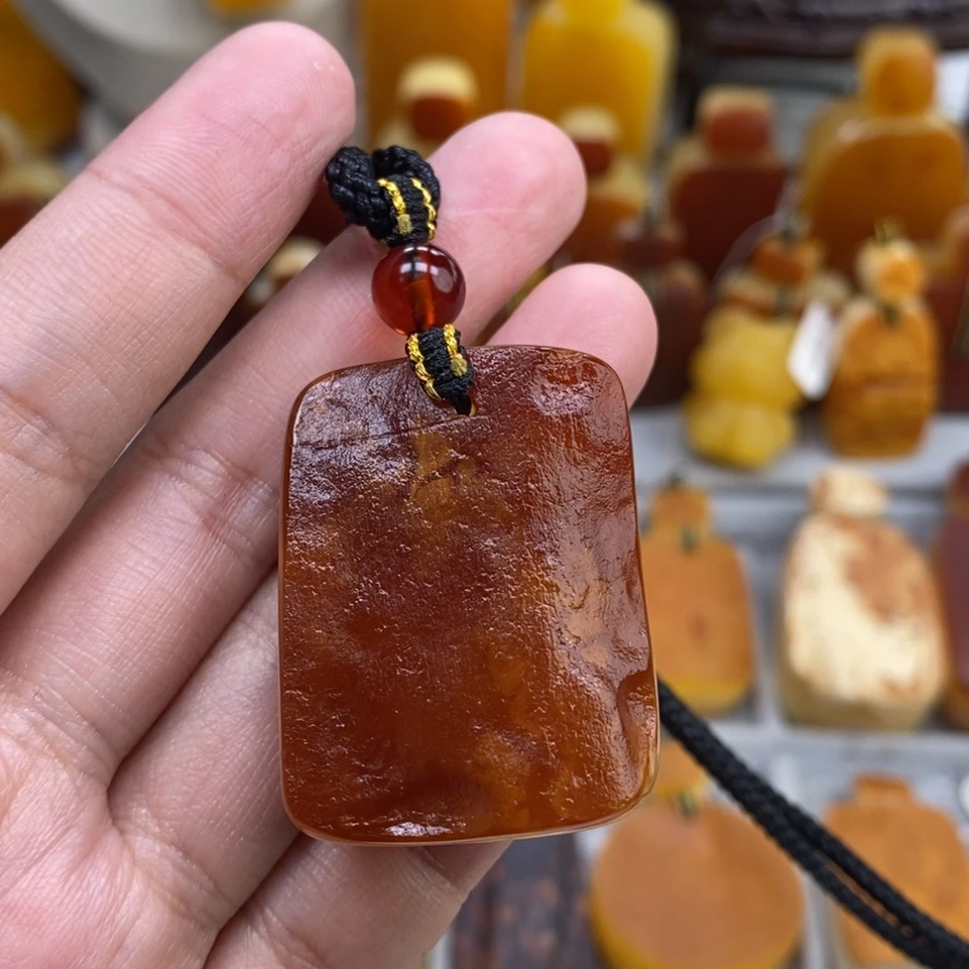 蜜蜡未镶嵌珠宝奇石