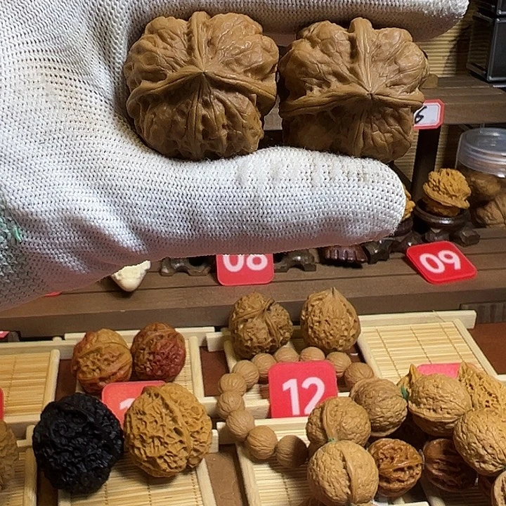 文玩核桃吊坠龙脊四棱36尺