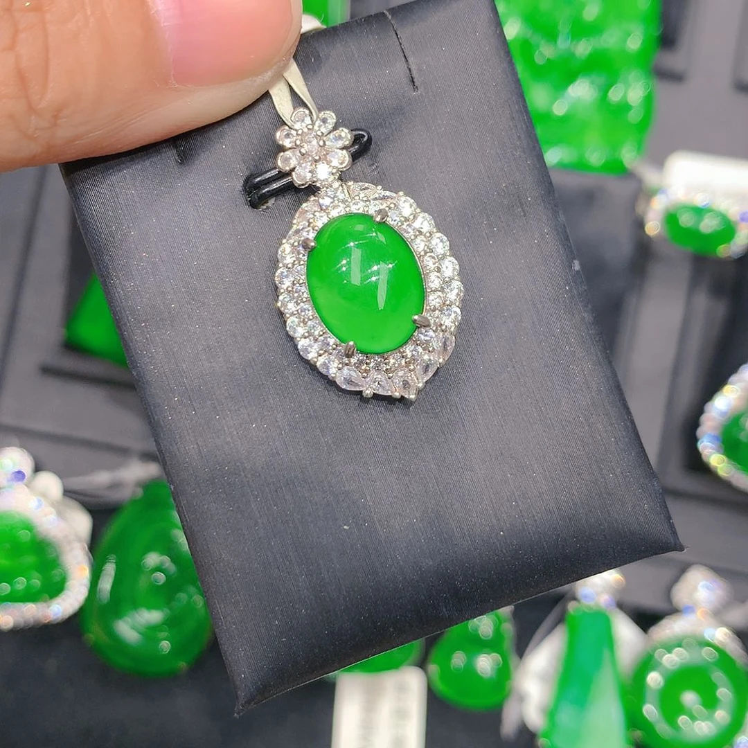 翡翠银S925镶嵌颈饰8800555