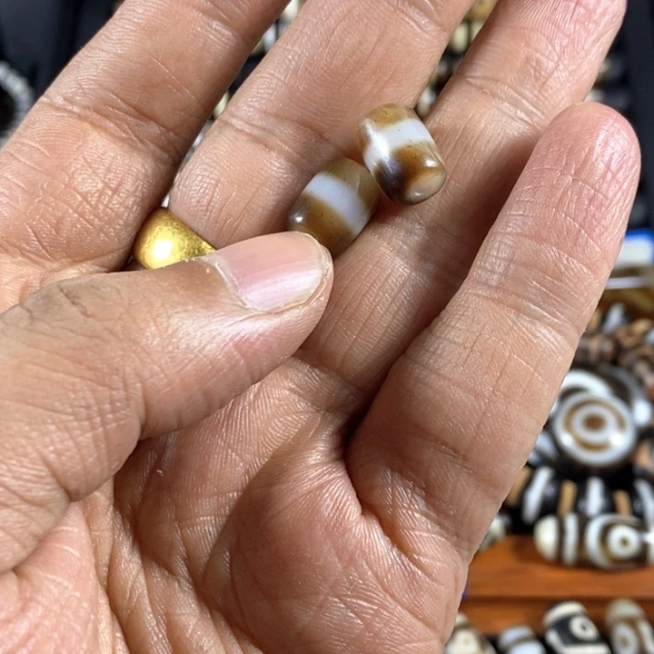 只买单纯的吊坠，没带链子，属的性质。