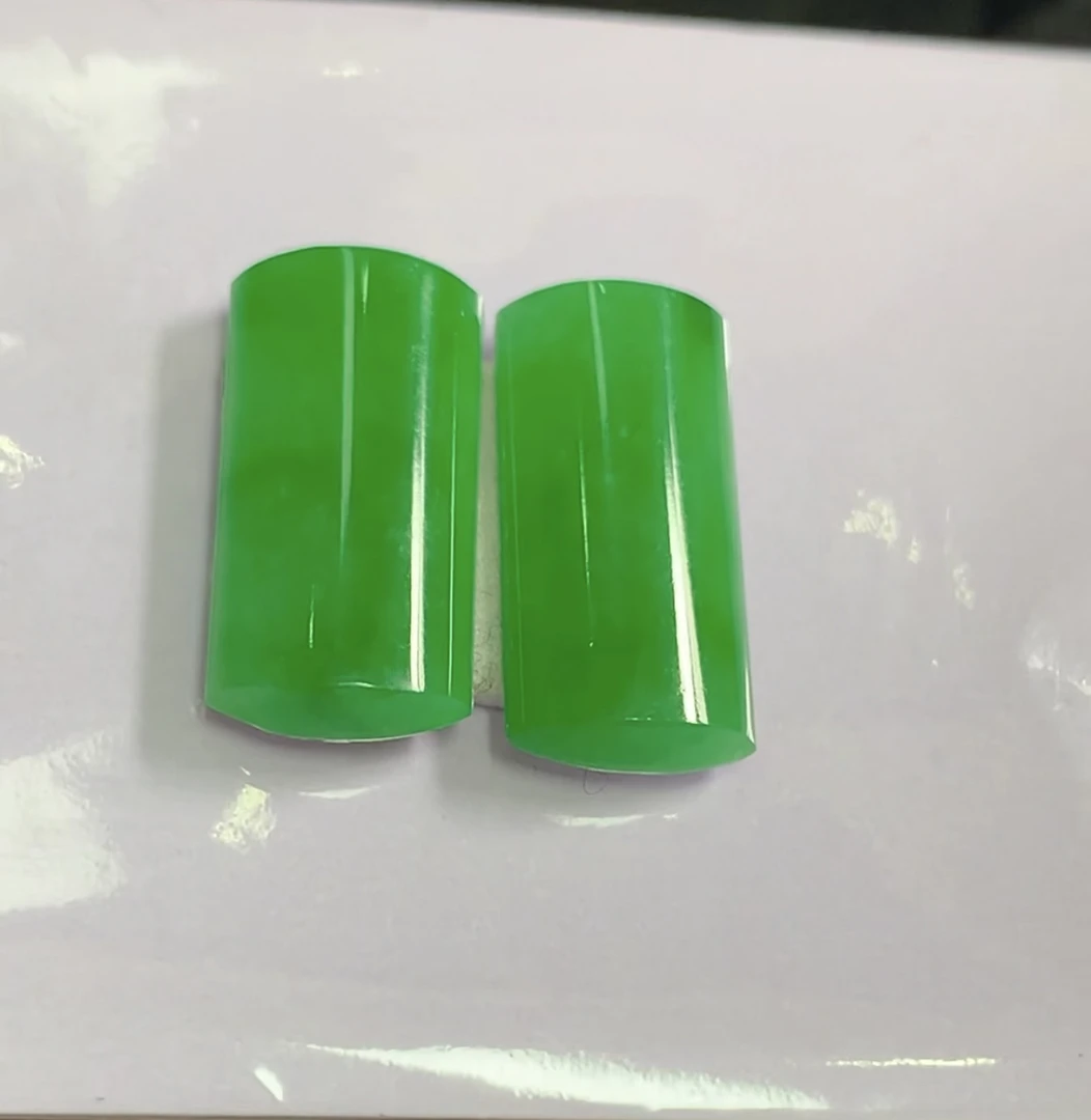 天然a货缅甸翡翠裸石，冰阳绿马鞍马眼耳饰，满色满绿绿色阳绿