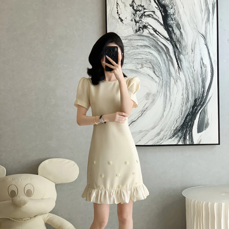 新款夏季设计感女连衣裙修身显瘦短裙复古法式千金风中裙通勤小众
