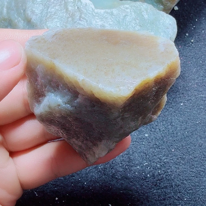 未镶嵌和田玉（糖玉）珠宝半成品