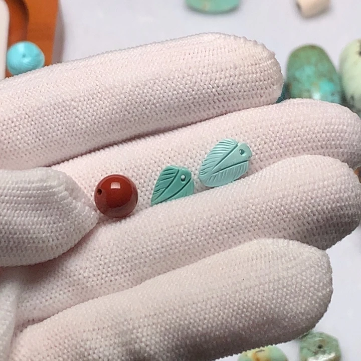 南红玛瑙未镶嵌珠宝奇石