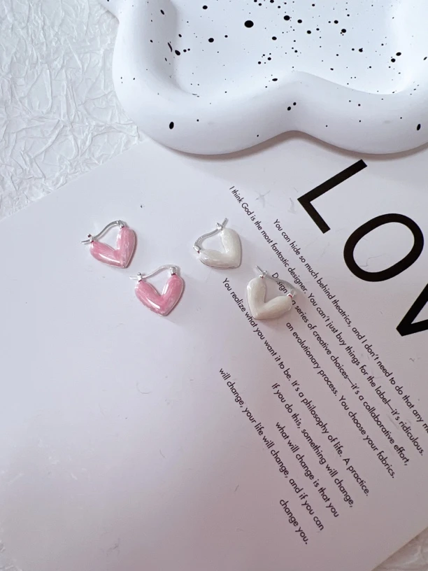 925银耳饰 日系时尚百搭彩色珠光滴釉爱心银耳饰