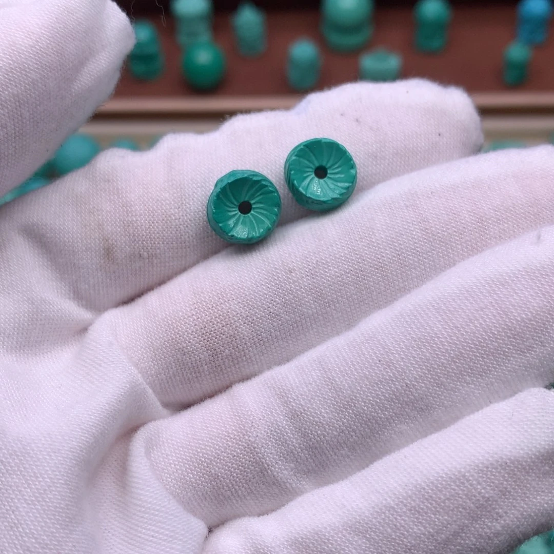 湖北精品羽毛扣10mm