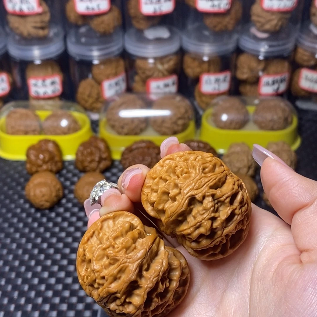 文玩核桃吊坠美*苹果园