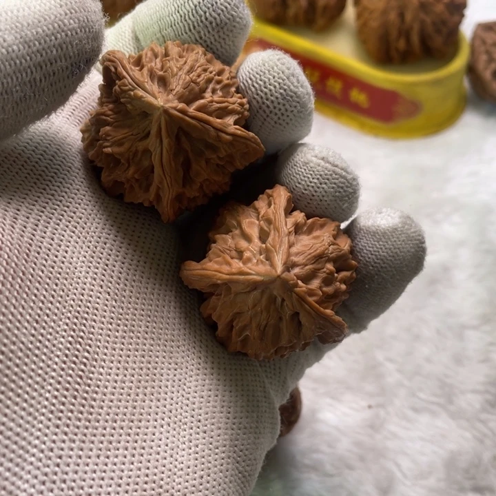 把件桃核盘山三棱