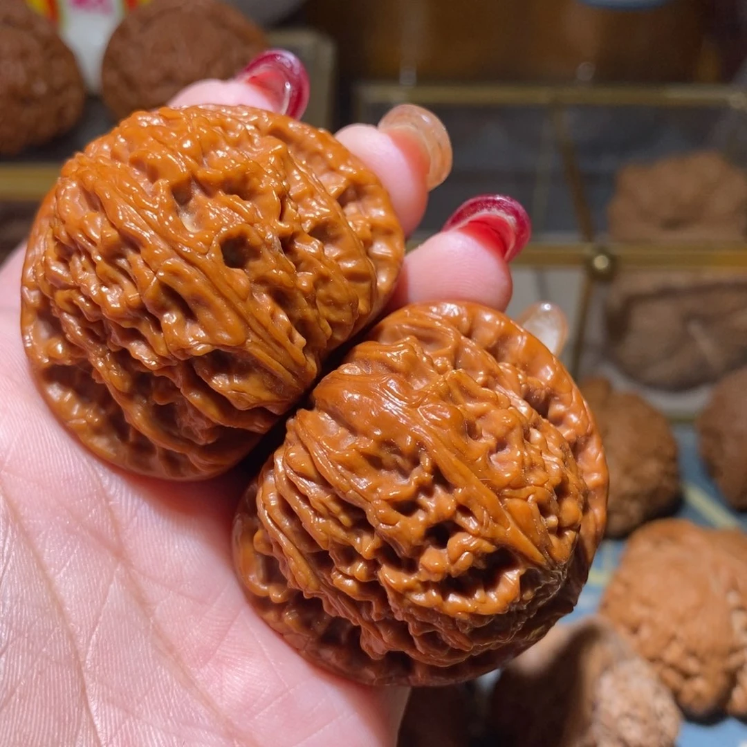 文玩核桃吊坠永**兰43白狮子