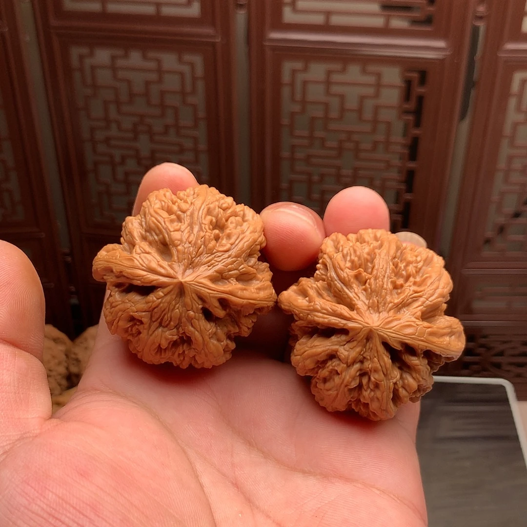 文玩核桃吊坠大粗筋