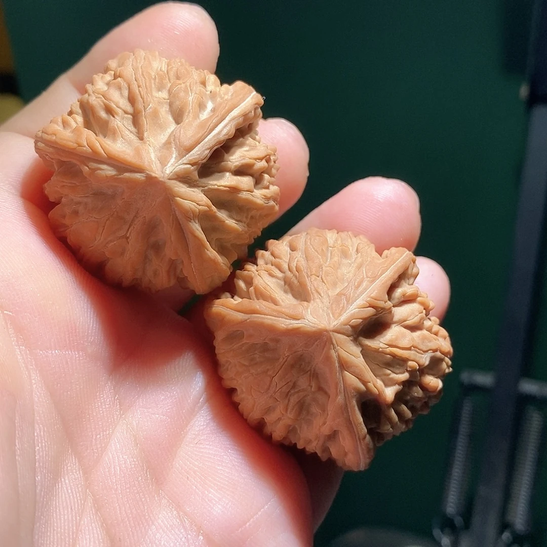 德***磊文玩核桃把件42文山三棱全品