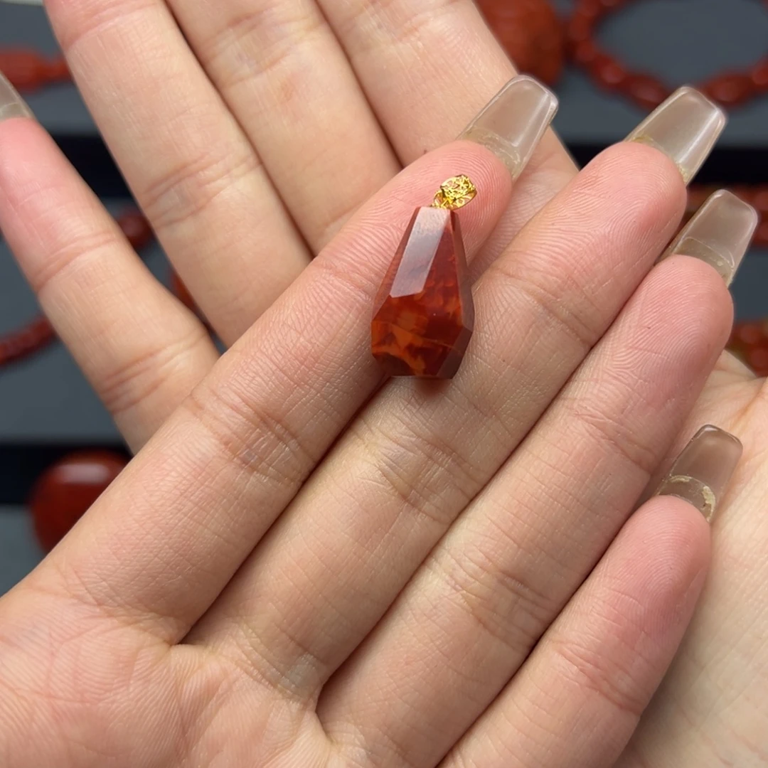 南红玛瑙18K金镶嵌配饰