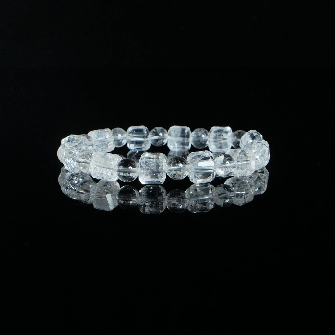 DY-M6146 白水晶方糖手串 23.57g