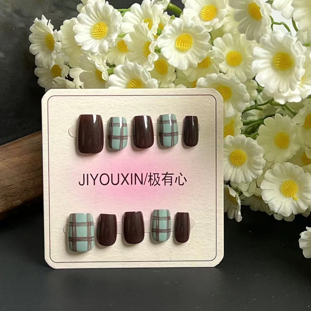 半手工手绘井字格穿戴甲小众显白短梯甲秋冬美甲轻奢高级美甲贴片