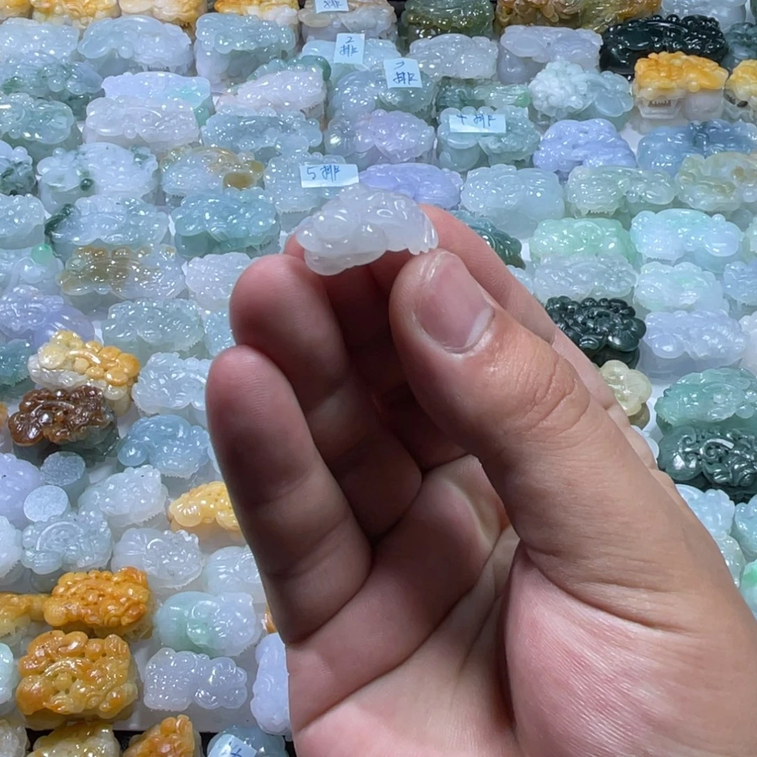 翡翠未镶嵌颈饰天然