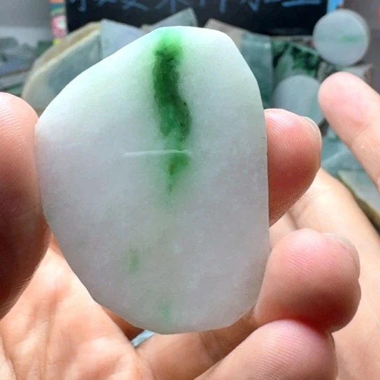翡翠未镶嵌颈饰475556