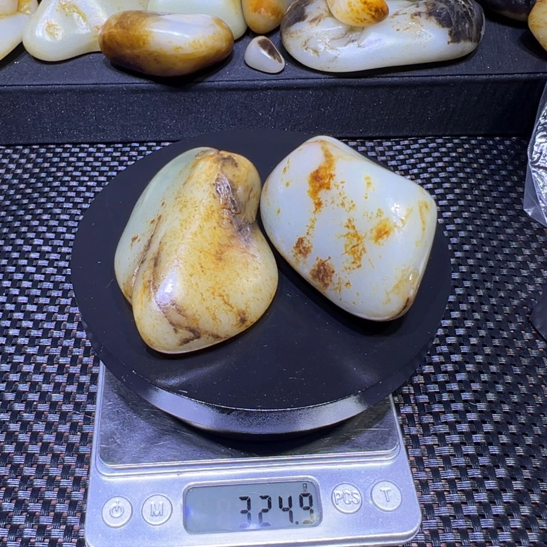 和田玉（子料）未镶嵌吊坠(不含链)324克
