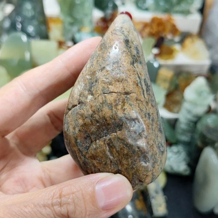 岫岩河磨玉（透闪石质玉）未镶嵌珠宝奇石手把件款式