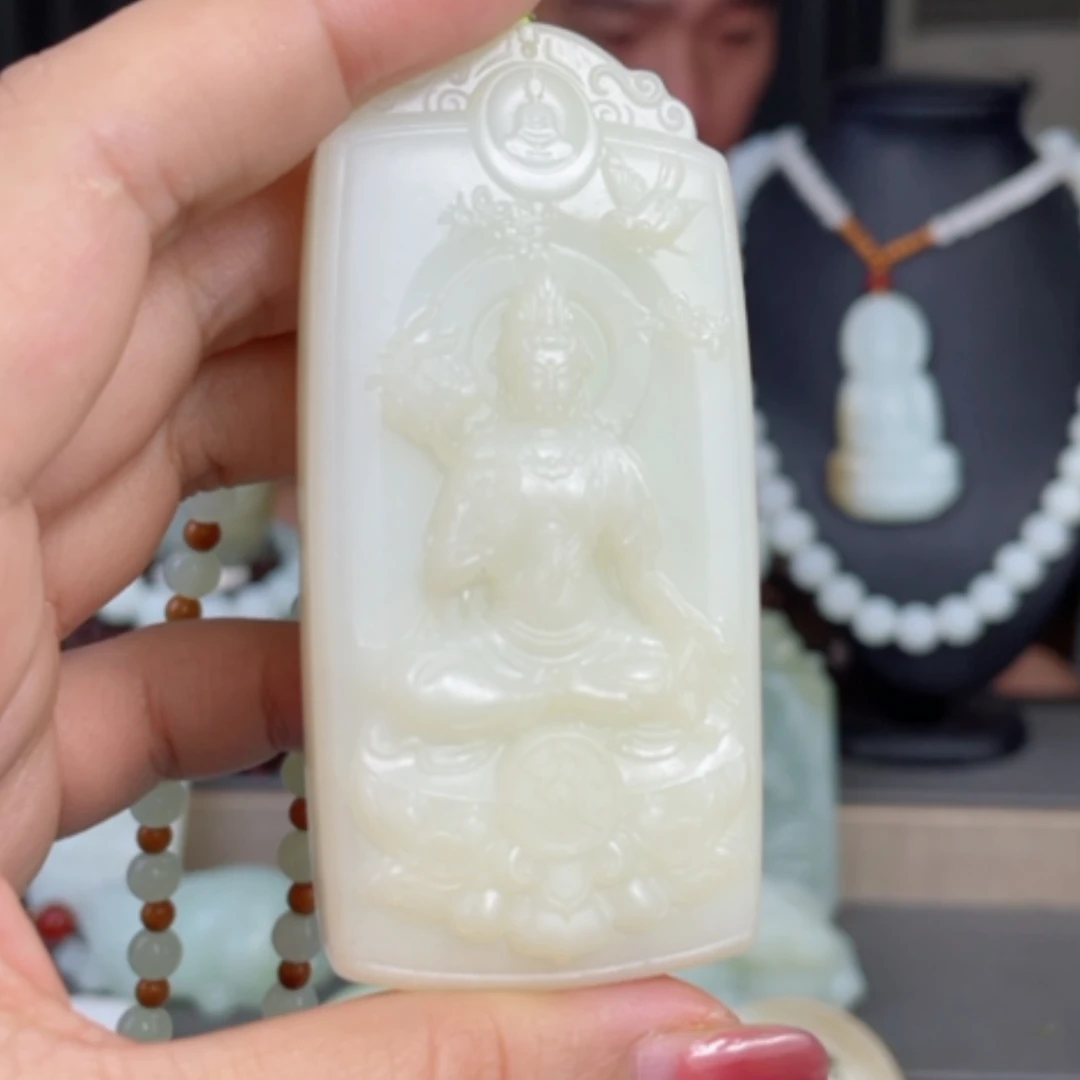 【闪购商品】颈饰未镶嵌和田玉